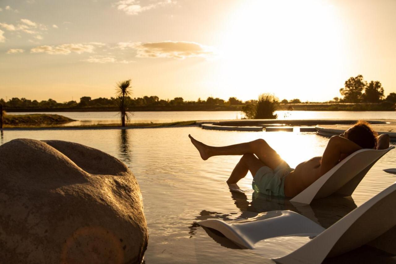 Howard Johnson Resort & Convention Center Ezeiza Ngoại thất bức ảnh