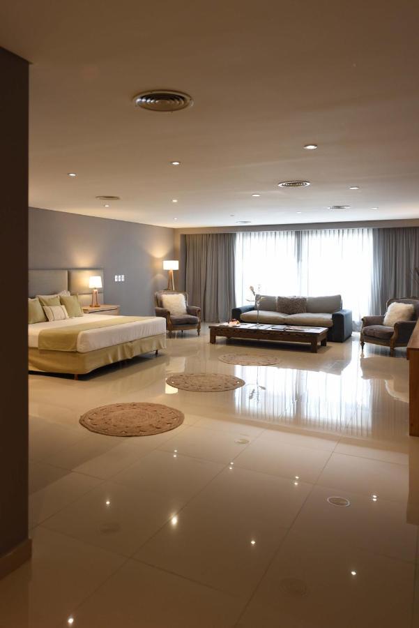 Howard Johnson Resort & Convention Center Ezeiza Ngoại thất bức ảnh