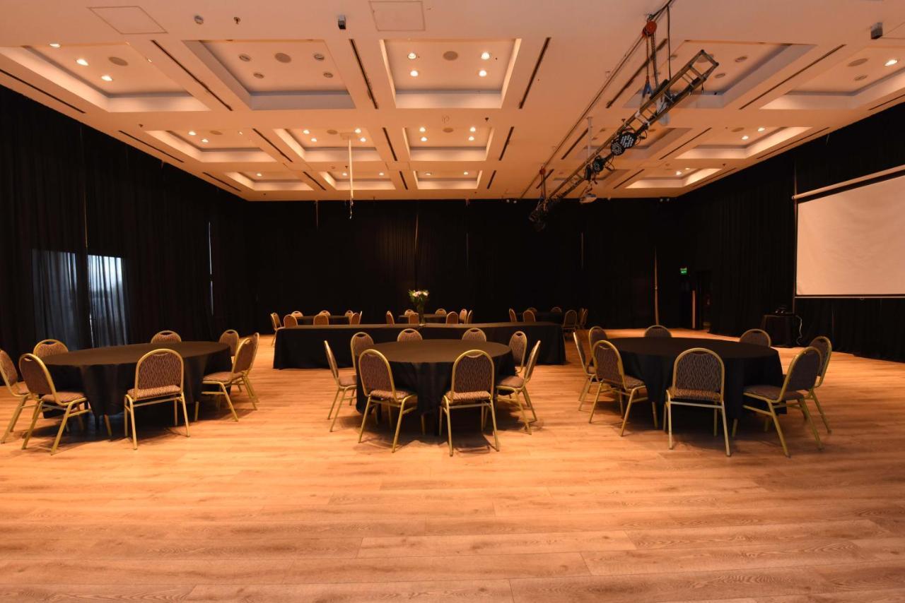 Howard Johnson Resort & Convention Center Ezeiza Ngoại thất bức ảnh
