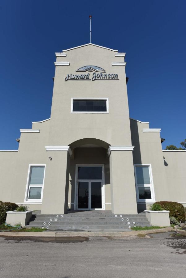 Howard Johnson Resort & Convention Center Ezeiza Ngoại thất bức ảnh