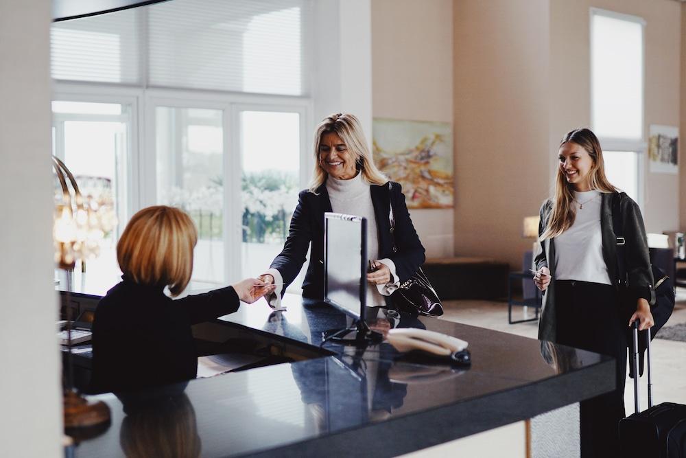 Howard Johnson Resort & Convention Center Ezeiza Ngoại thất bức ảnh